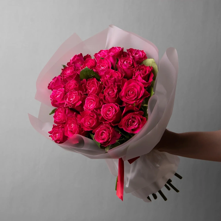 Розы кардинал малиновые фото 1