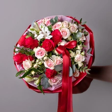 Флористический букет - Ягодный шейк
 белый